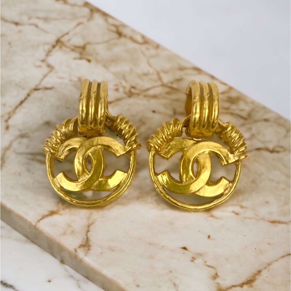 CHANEL Earrings Gold Tone 93P